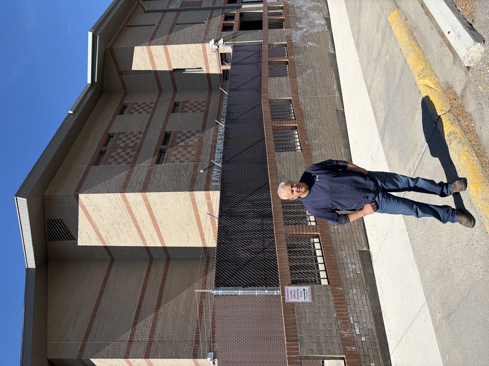 Pastor Dan serving at the jail through HNC's jail ministry